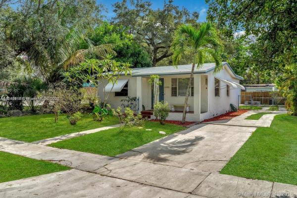 Linwood Gardens, 6440 Mcclellan St, Hollywood, Florida 33024, image 2