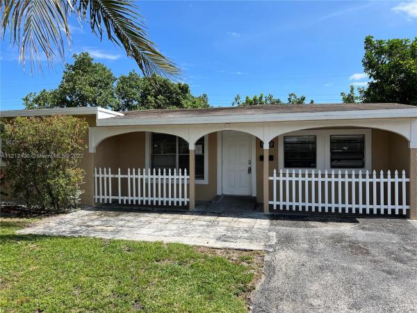 Pompano Estates, 270 NE 27th St, Pompano Beach, Florida 33064, image 1