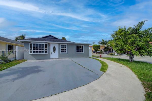 Treelane, 941 W 42nd Pl, Hialeah, Florida 33012, image 1