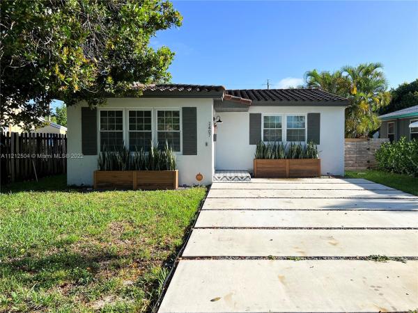 Hollywood Park, 2407 Coolidge St, Hollywood, Florida 33020, image 2