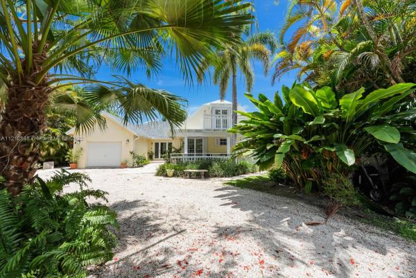 Hill Top Manor, 7521 SW 133rd St, Pinecrest, Florida 33156, image 1