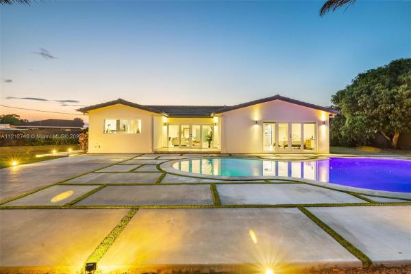 Heftler Homes Sunset Park, 8535 SW 100th Ave, Kendall, Florida 33173, image 2