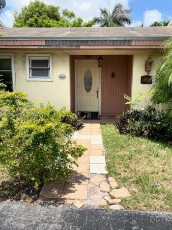Bent Tree, 5510 SW 139th Pl, Kendale Lakes, Florida 33175, image 2