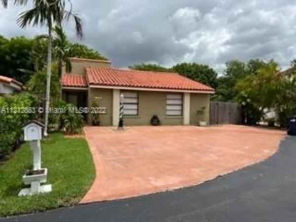 Hacienda Estates, 11525 SW 33rd Ter, University Park, Florida 33165, image 1