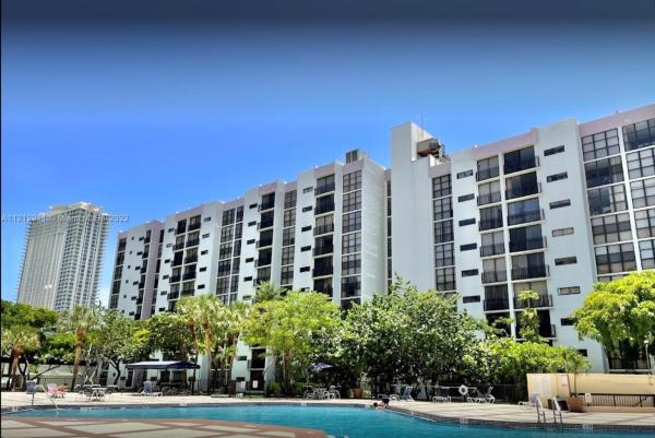 Plaza Of The Americas, 16909 N Bay Rd #510, Sunny Isles Beach, Florida 33160, image 2