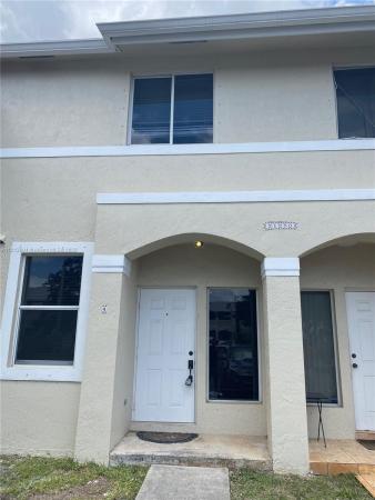 21250 NE 8th Pl #4, Ives Estates, Florida 33179, image 2