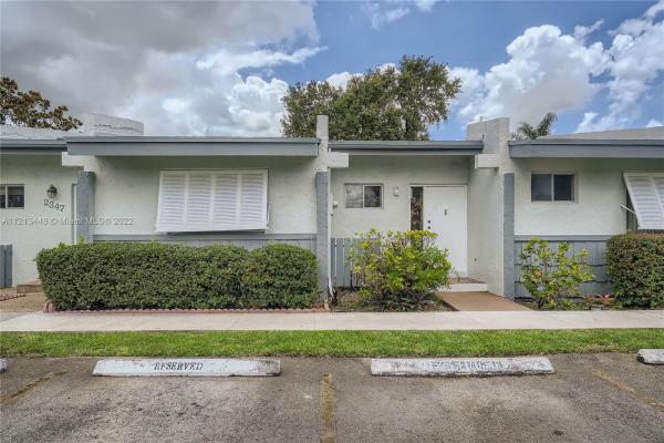 Camino Sheridan Villas, 2351 N 37th Ave #2351, Hollywood, Florida 33021, image 1