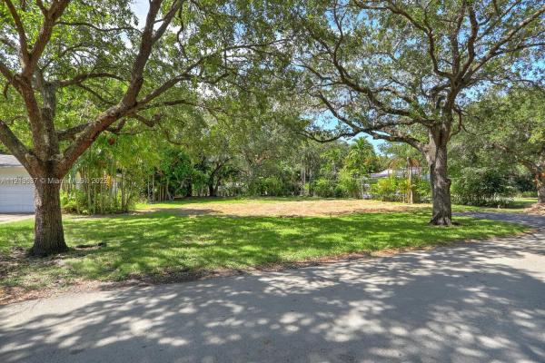 San Juan Heights, 740 San Juan Dr, Coral Gables, Florida 33143, image 1