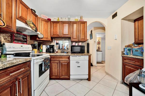 Gateland Village, 3777 NW 78th Ave #9F, Davie, Florida 33024, image 1
