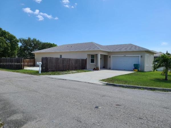 1206 NE 2nd St, Boynton Beach, Florida 33435, image 2