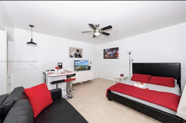 El Vicentin, 1021 Euclid Ave #10, Miami Beach, Florida 33139, image 1