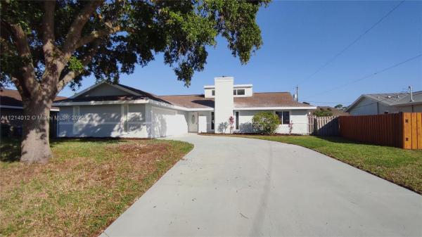 2593 SW Grotto Cir, Florida 34953, image 2