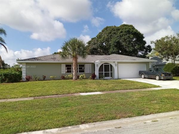 2474 SE Drayton Rd, Florida 34952, image 2