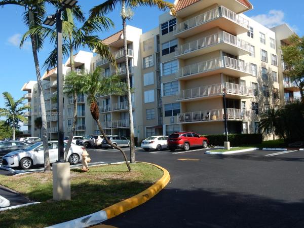 Village At The Falls, 13120 SW 92nd Ave #B-518, Kendall, Florida 33176, image 1
