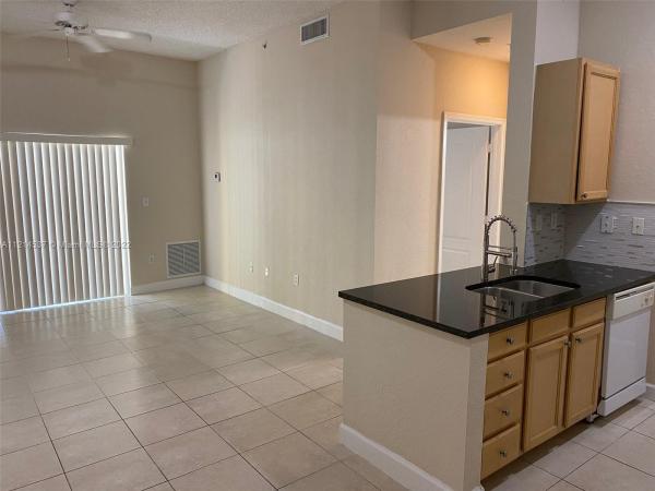 Valencia, 6001 SW 70th St #135, South Miami, Florida 33143, image 1