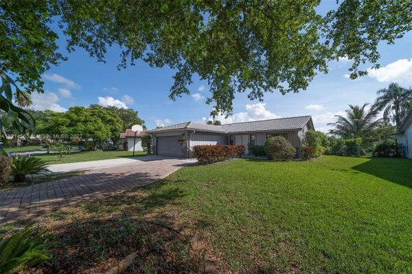 Wood Lake, 3987 NW 115th Ave, Coral Springs, Florida 33065, image 1