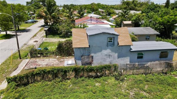 Tennyson Heights, 1713 NW 76th Ter, Gladeview, Florida 33147, image 2