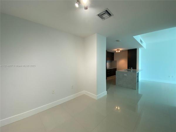 900 Biscayne Bay, 900 Biscayne Blvd #3710, Miami, Florida 33132, image 2