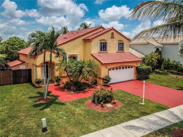 Lago Mar South, 16055 SW 85th St, Kendall, Florida 33193, image 1