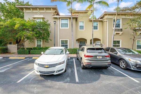 Tuscan Villas, 2851 W Prospect Rd #407, Tamarac, Florida 33309, image 1