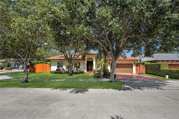 Domingo, 16236 NW 78th Ct, Miami Lakes, Florida 33016, image 1