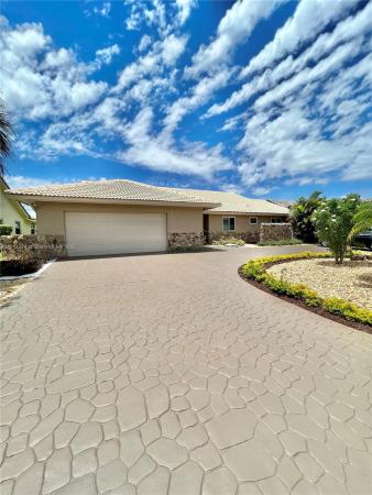 Les Jardins At Woodmont, 8530 NW 79th St, Tamarac, Florida 33321, image 1