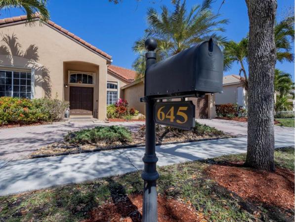 Heritage Lake, 645 Heritage Dr, Weston, Florida 33326, image 1