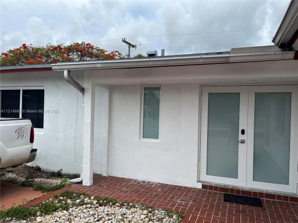 Bel Aire, 19430 Belview Dr, Cutler Bay, Florida 33157, image 2