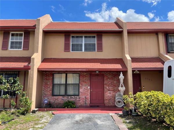 Leslie Estates, 2762 NW 196 Ter #, Miami Gardens, Florida 33056, image 2