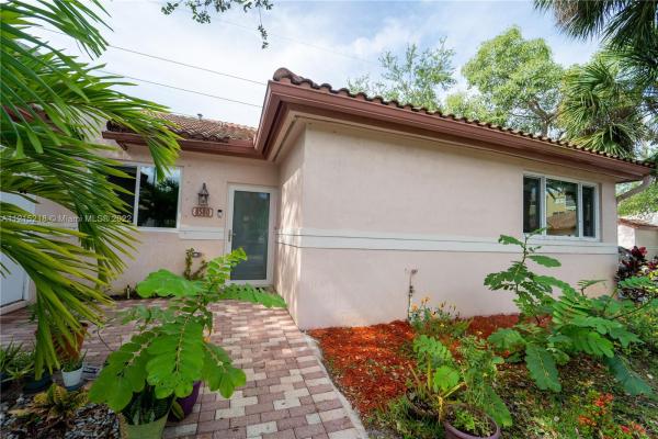 Waterside Villas, 8580 NW 31st Ct, Sunrise, Florida 33351, image 1