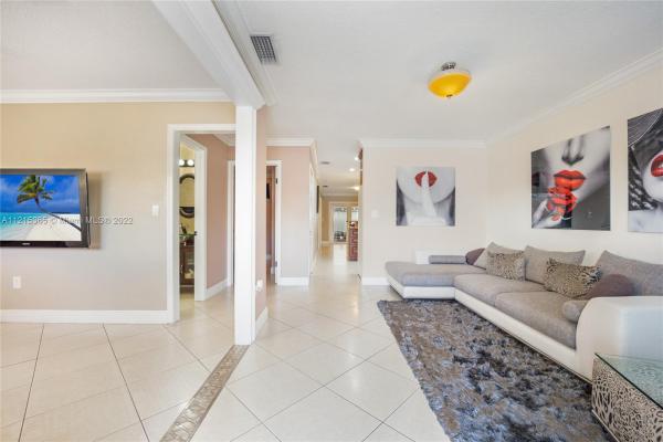 Biltmore Estates, 11442 NW 87th Pl, Hialeah Gardens, Florida 33018, image 2