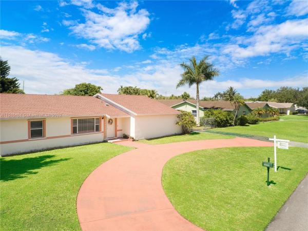 Waldin Park Estates, 16000 SW 283rd St, The Hammocks, Florida 33033, image 1