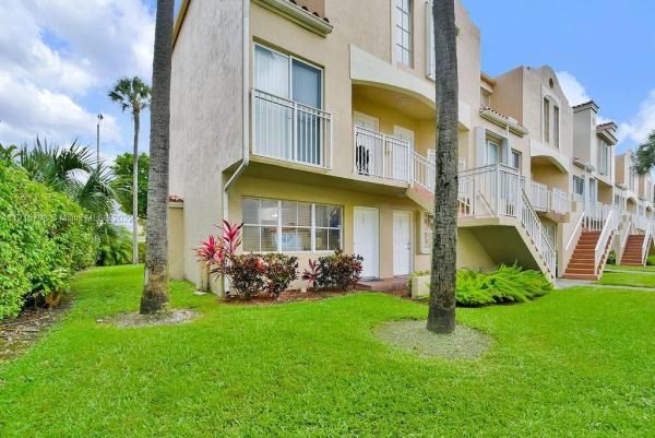 Coral Pointe Townhomes, 510 NW 86th Pl #12-101, Fountainebleau, Florida 33126, image 1