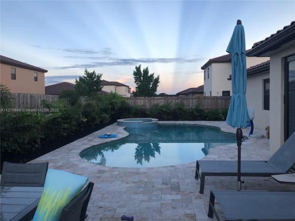 Kingman Commons, 2556 SE 2nd St, Homestead, Florida 33033, image 2