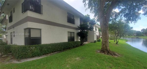 Applewood Village 3, 4748 N Carambola Cir N #27129, Coconut Creek, Florida 33066, image 1