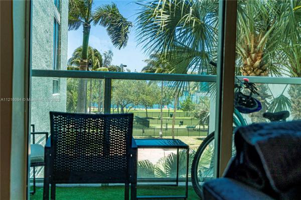 Quantum On The Bay, 1900 N Bayshore Dr #501, Miami, Florida 33132, image 2