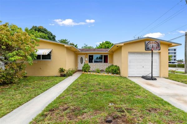 Parkmoor Manor, 90 NW 184th Ter, Miami Gardens, Florida 33169, image 2
