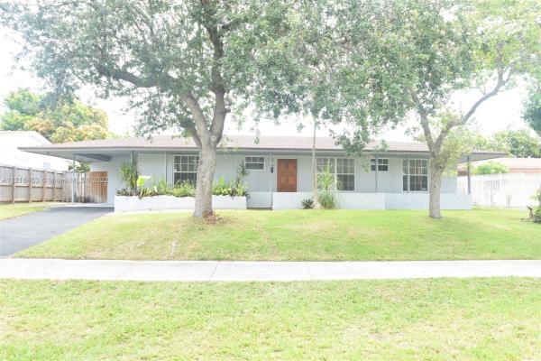 Fairway Park, 16231 SW 102nd Ave, Palmetto Estates, Florida 33157, image 1