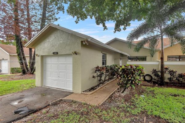 Villas At The Gate, 5380 Gate Lake Rd #5380, Tamarac, Florida 33319, image 1