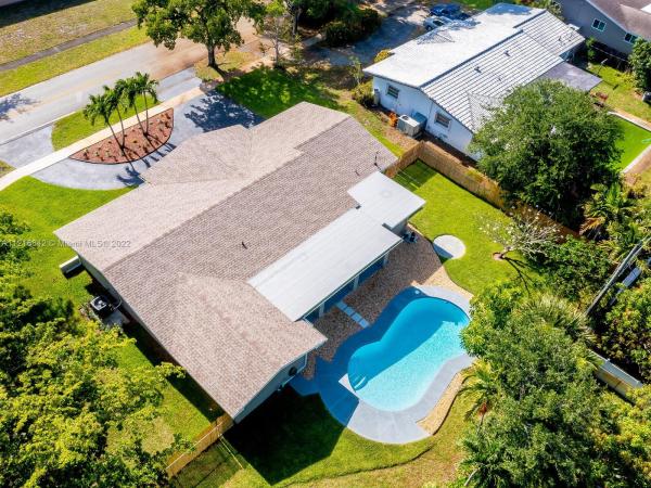 Mirror Lake Estates, 1100 NW 70th Ter, Plantation, Florida 33313, image 2