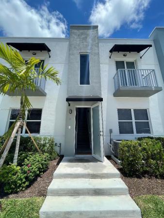 Urban Village At 5th Ave, 405 NE 35th Ct #3, Oakland Park, Florida 33334, image 1