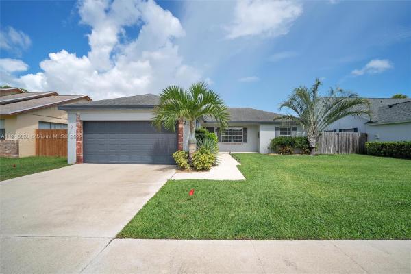 Wandering Trail At Indian Creek, 211 Wandering Trl, Jupiter, Florida 33458, image 1