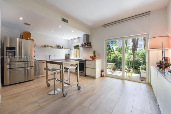 Cape Florida Club, 222 Seaview Dr #103, Key Biscayne, Florida 33149, image 1
