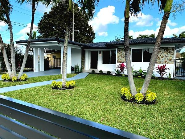 Bird Road Highlands, 3421 SW 88th Ct, Westchester, Florida 33165, image 2