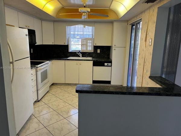 Eldorado Plaza West, 200 NE 12th Ave #5C, Hallandale Beach, Florida 33009, image 1