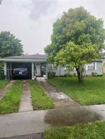 825 NE 171st St, Unincorporated Dade County, Florida 33162, image 2