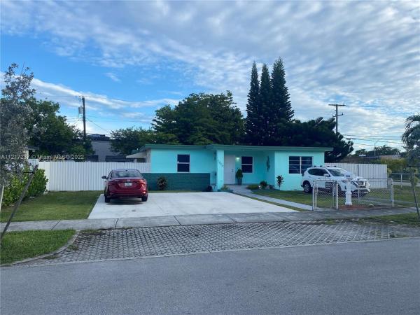 Breezy Acres, 9494 SW 39th St, Westchester, Florida 33165, image 1