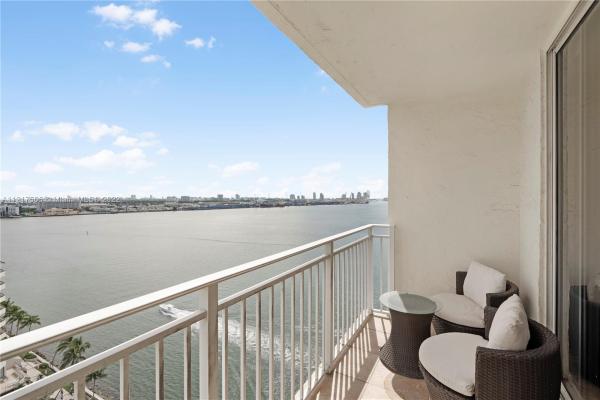 Isola, 770 Claughton Island Dr #2011, Miami, Florida 33131, image 2