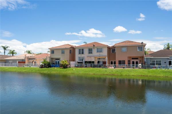 Lennar Townhomes At Forest Lakes, 16363 SW 103rd St, The Hammocks, Florida 33196, image 1