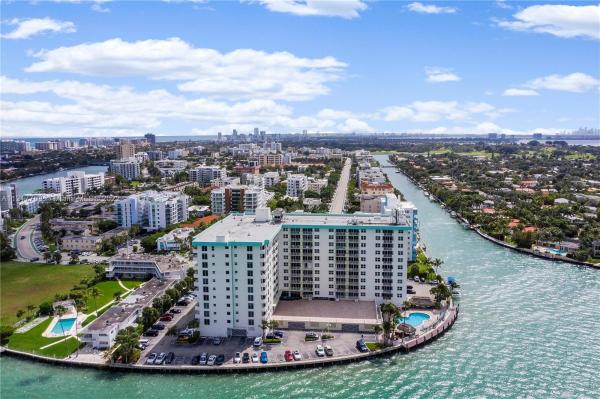 Island Pointe, 10350 W Bay Harbor Dr #9AB, Bay Harbor Islands, Florida 33154, image 1